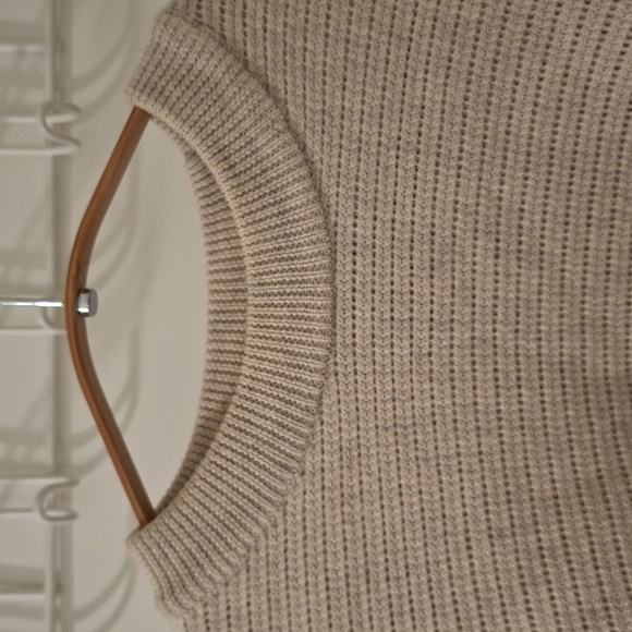 Wilfred Free Women's Oatmeal/Cream Merino Wool Cropped Lolan Sweater (Size S) - Picture 3 of 10